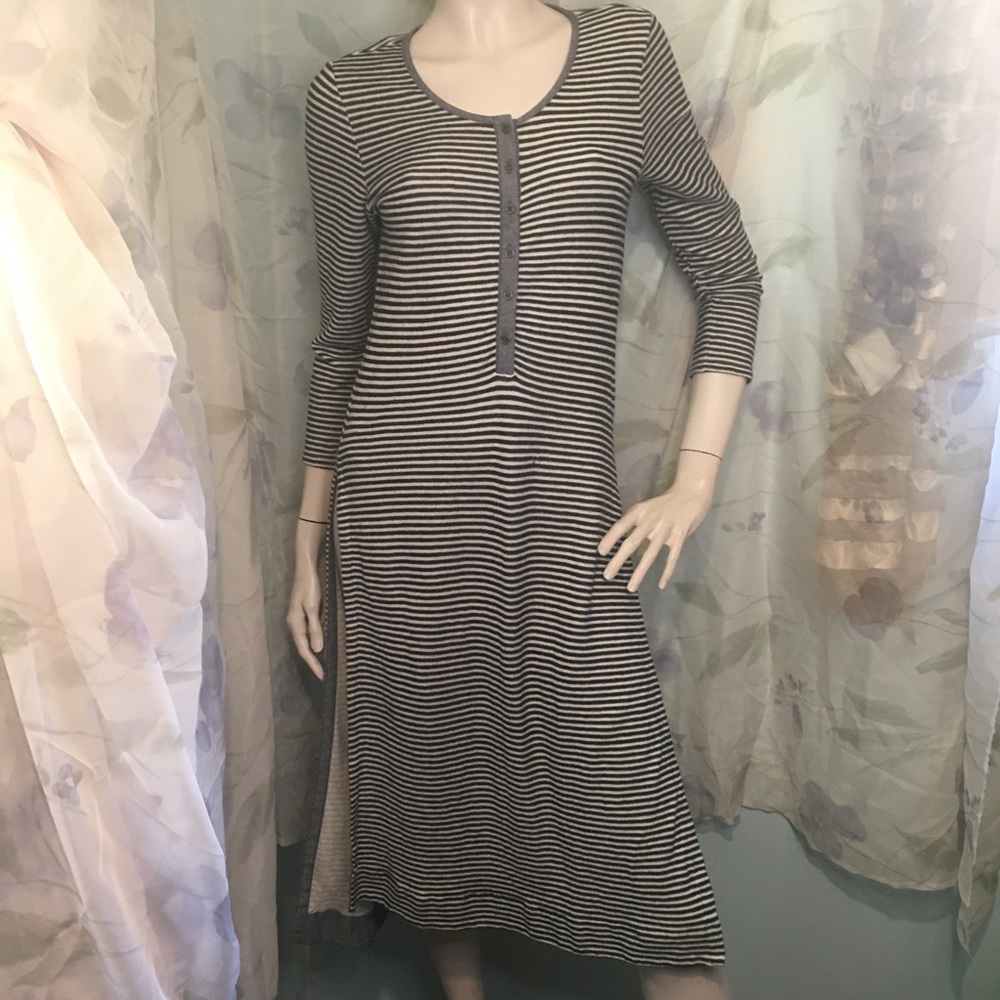 Anthropologie 9-H15 st cl size m long knit dress